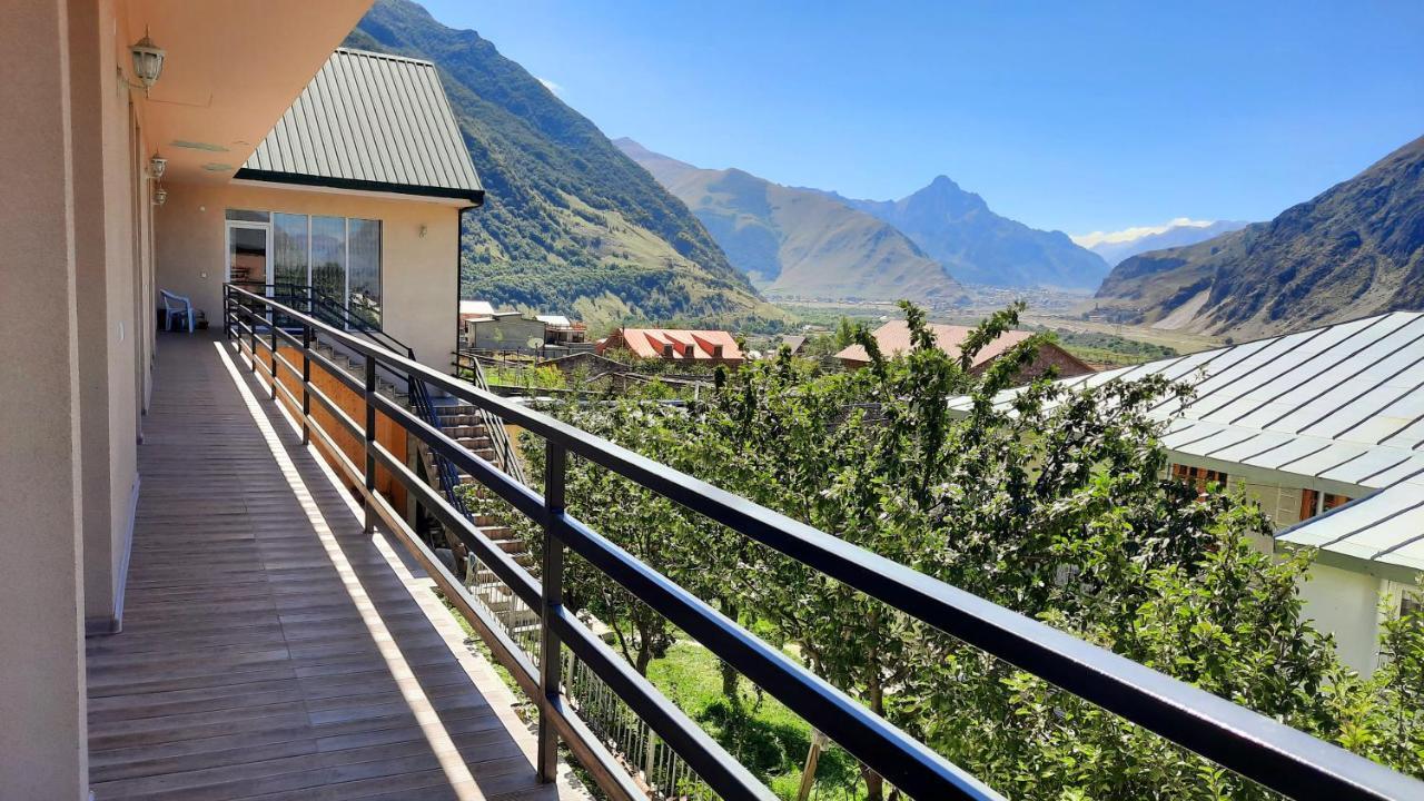 Hotel Sky Star Kazbegi Exterior foto