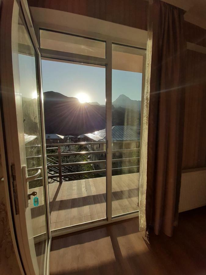 Hotel Sky Star Kazbegi Exterior foto